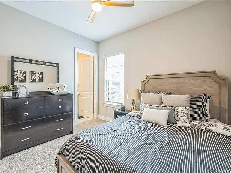 15111 Pescara St — Photo 26