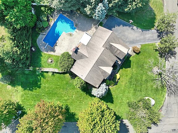 2nd image of 9 Gooler Court