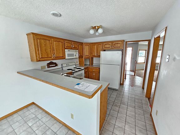 5th image of 13208 Zion St NW