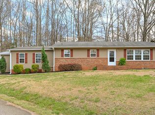 12 Bluebird Ln, Inman, SC 29349