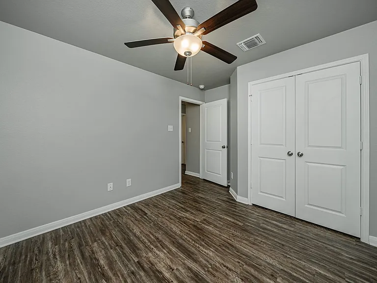 525 Fallbrook Dr — Photo 42