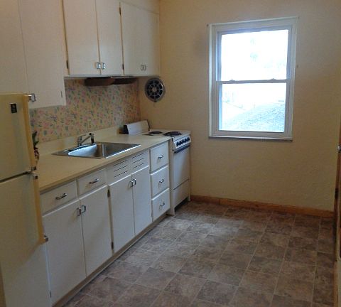 4th image of 93 Village Dr APT D