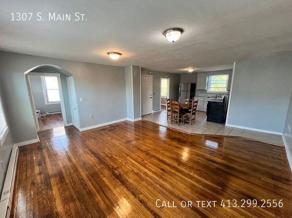 1307 S Main St