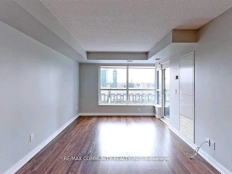 181 Village Green Sq #715 — Photo 12