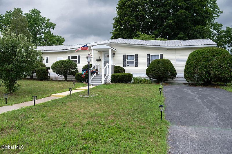 2nd image of 309 Ash Street