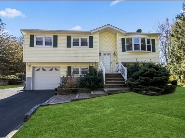 35 Mary Ann Rd, Jefferson Twp., NJ 07438