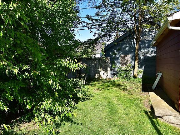 4th image of 1461 Saint Charles Ave