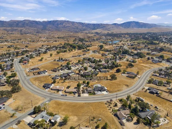 22608 Mariposa Rd, Tehachapi, CA 93561
