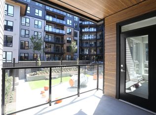 615 Cottonwood Ave #219, Coquitlam, BC V3J 2S5