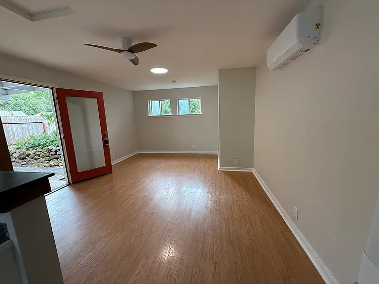 Palm Ave — Photo 8