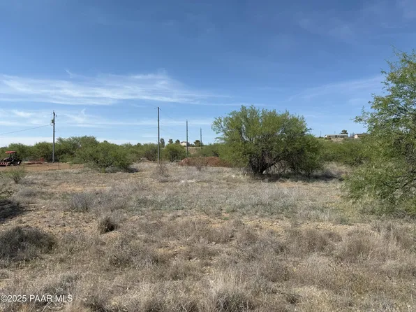 16765 S Cordes Cir W, Mayer, AZ 86333