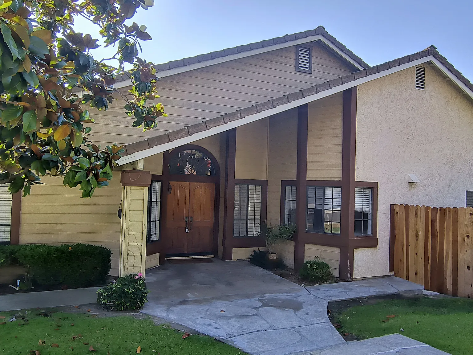 3 bed, 1736 sqft, $5,395 — Photo 1