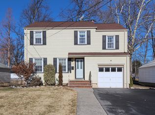 1132 Forest Dr, Clark, NJ 07066