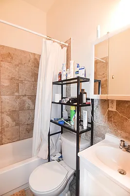 Rented by The Agency | media 14