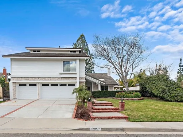 715 S Goldfinch Way, Anaheim, CA 92807