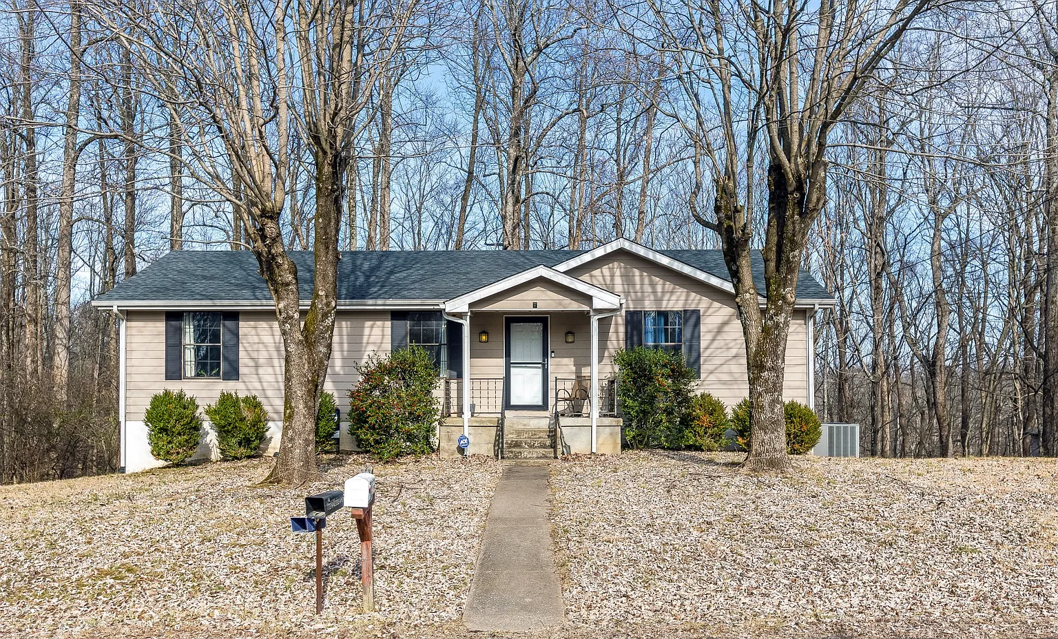 1015 Winding Ridge Rd photo 1