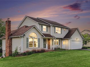 11 Stream View Cir, Fairport, NY 14450