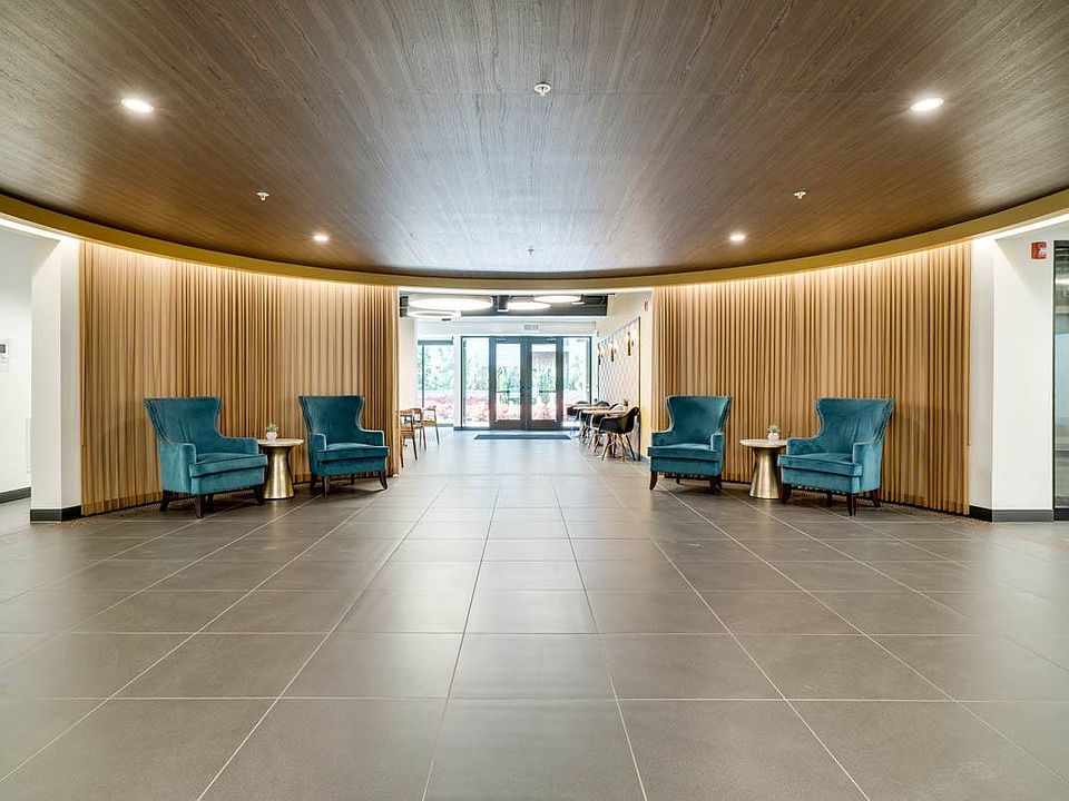 Experience elevated design in our grand lobby.