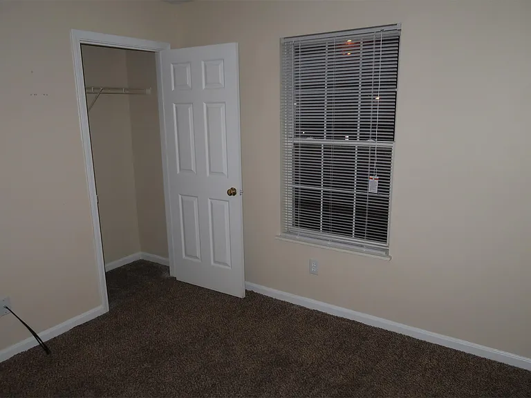 4111 Blue Lick Ct #5 — Photo 8