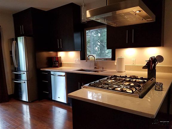2nd image of 1551 Woodbridge Ct