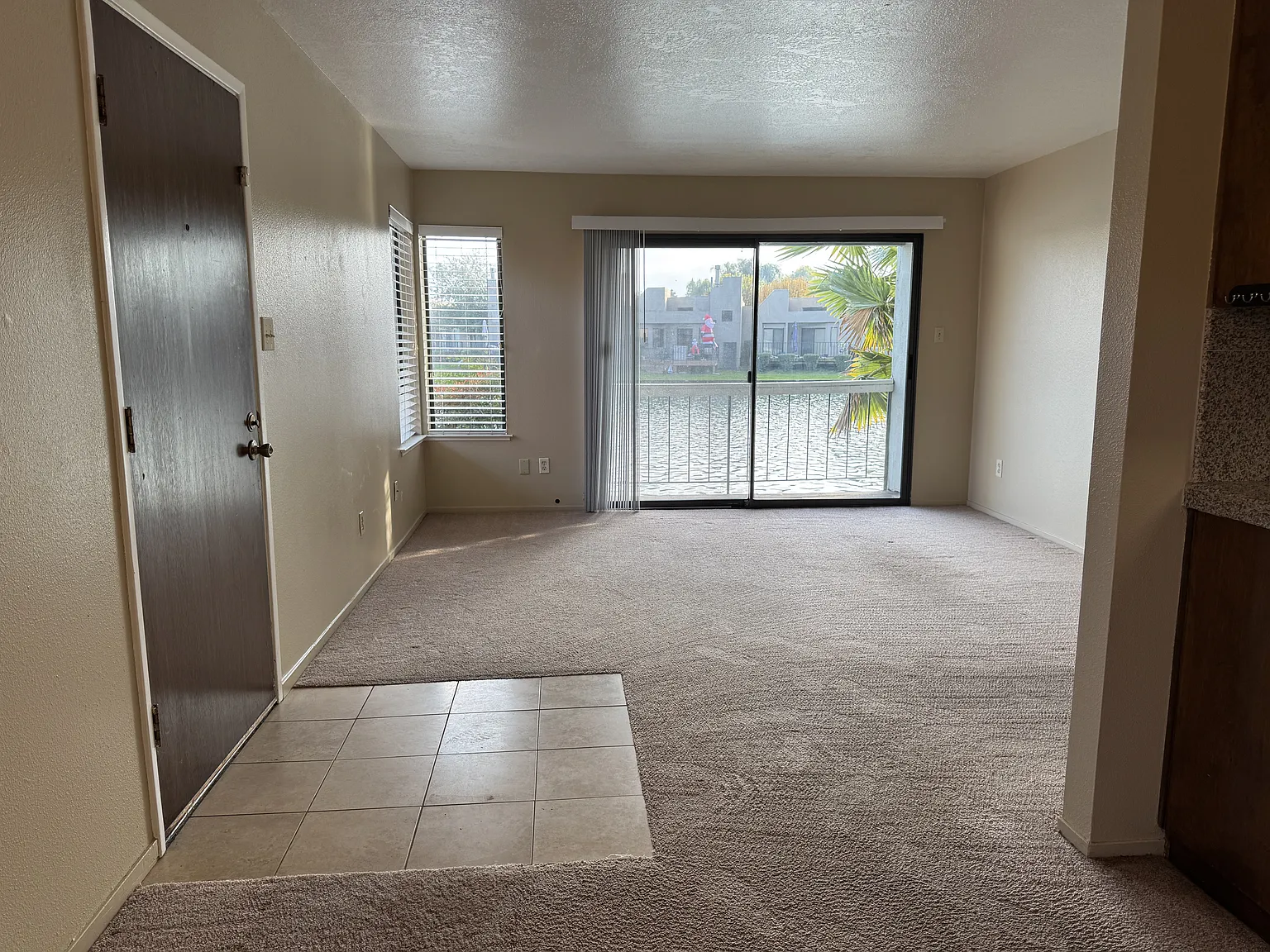 1 bed, 1.0 bath, 658 sqft, $1,495 — Photo 2