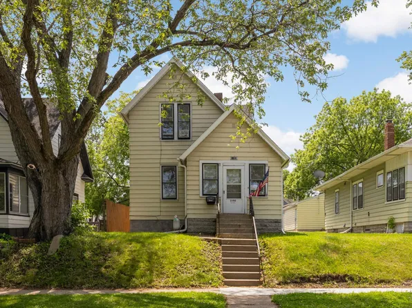 1102 Pacific St, Saint Paul, MN 55106