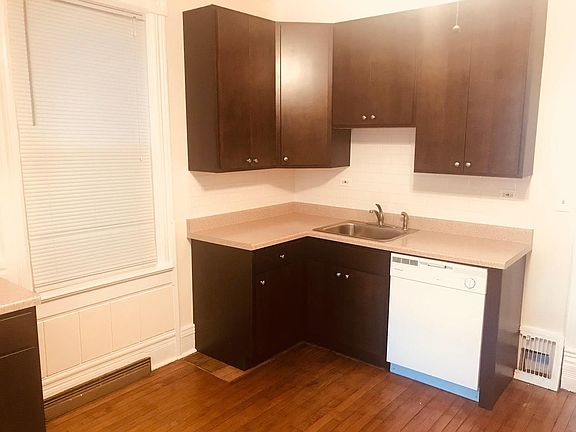 5th image of 1824 W Farragut Ave #1O