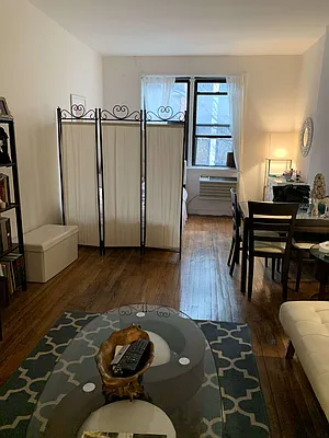 Rented by Bond New York | media 7