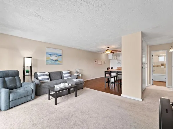7555 Linda Vista Rd APT 28, San Diego, CA 92111