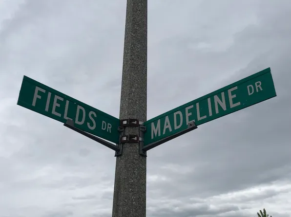 7752 Madeline Dr, Yorkville, IL 60560
