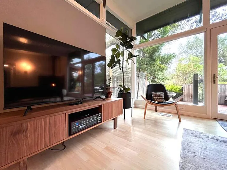 1226 Hexem Ave — Photo 9