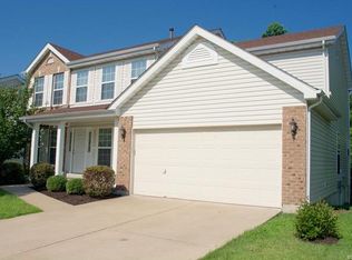10740 Oak Pointe Dr, Saint Ann, MO 63074