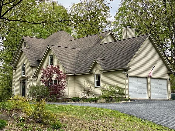2nd image of 2 King James Ct