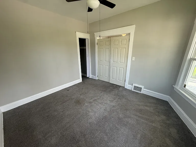 10303 Sophia Ave — Photo 12
