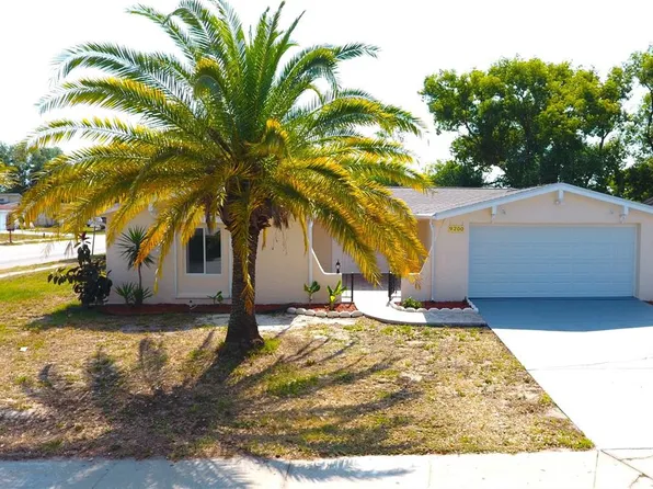 9200 Lunar Ln, Port Richey, FL 34668
