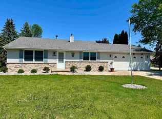 3400 N Shawnee Ln, Appleton, WI 54914