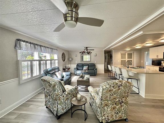 4th image of 207 HAWTHORNE BOULEVARD