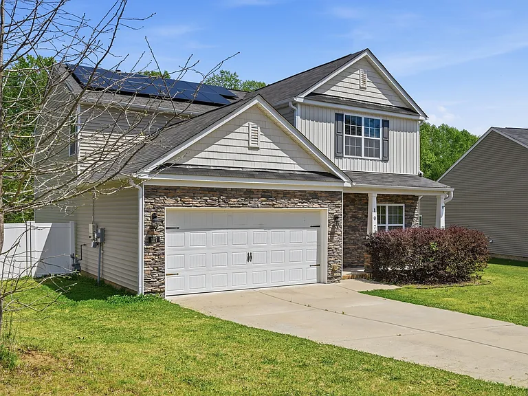 107 Zulabelle Ct — Photo 3