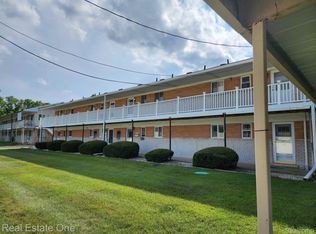 26955 Milford Rd APT 22, South Lyon, MI 48178