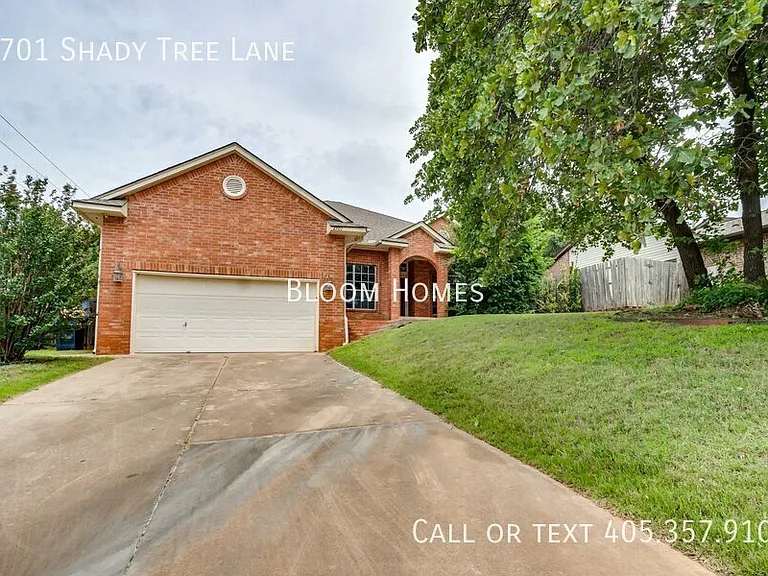2701 Shady Tree Ln — Photo 2