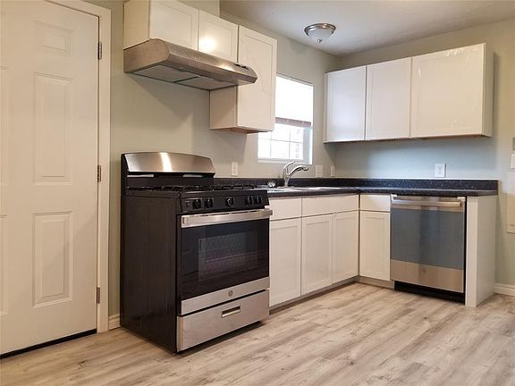 4th image of 2225 El Capitan Dr
