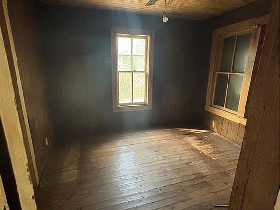 5th image of 1705 Wolf Ridge Rd
