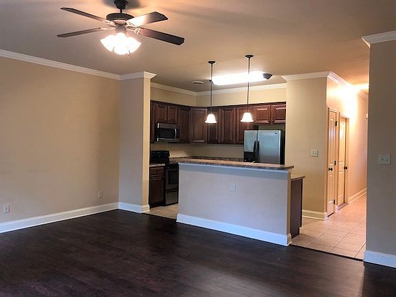 2nd image of 4838 Fountain View Way