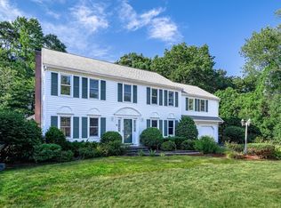 4 Flint Meadow Ln, Shrewsbury, MA 01545