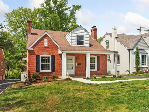 553 Westview Dr, Saint Louis, MO 63130