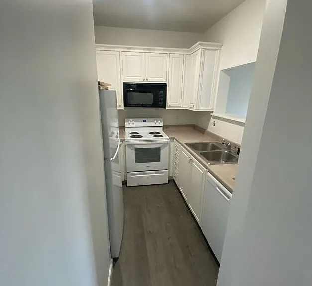1425 College Heights Rd #105 — Photo 14