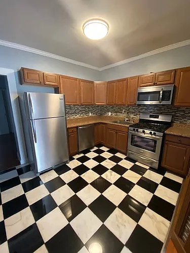 109 Lexington Ave Photo 1