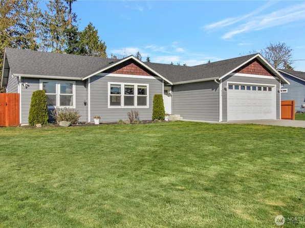 848 Saratoga Way, Camano Island, WA 98282