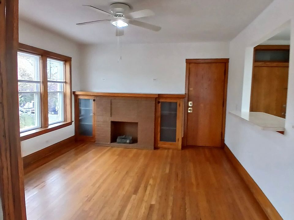 1st image of 5041 W Dickens Ave #2