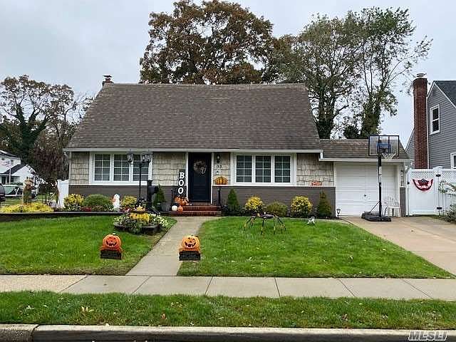 1st image of 33 New Hampshire Ave